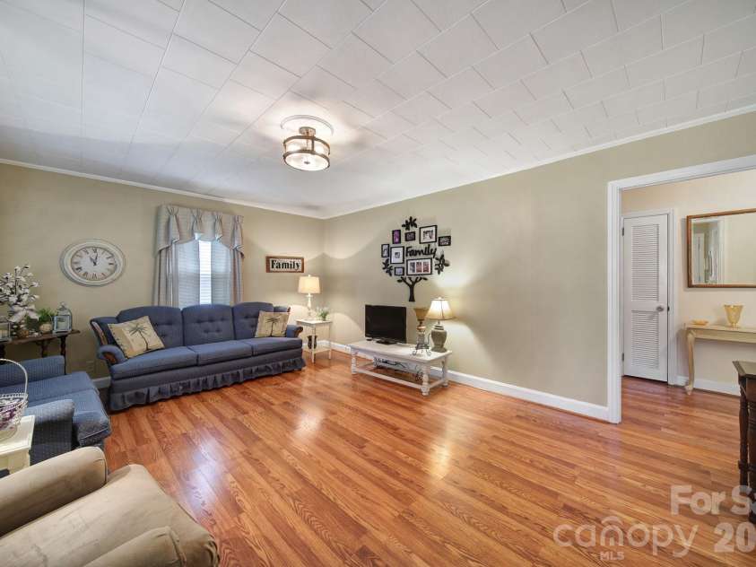 215 Stevens Street, Kershaw, SC 29067.  MLS# CAR4392816, YatesRealty ID 33975. 