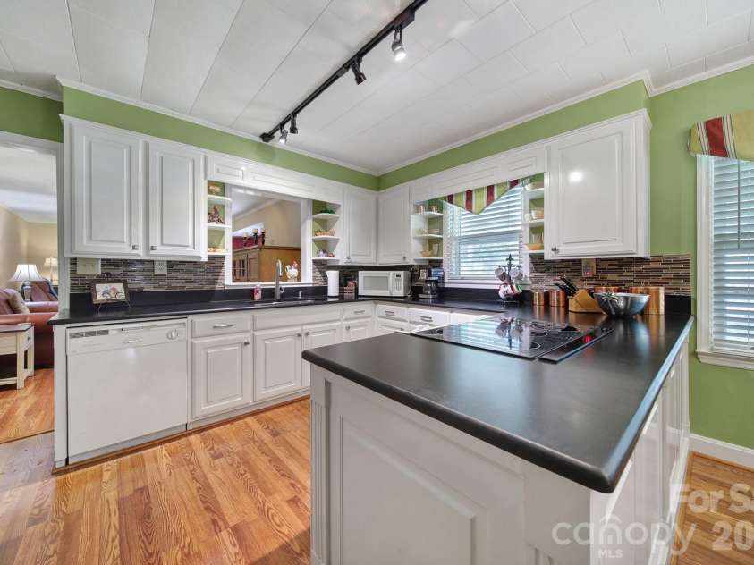 215 Stevens Street, Kershaw, SC 29067.  MLS# CAR4392816, YatesRealty ID 33975. 