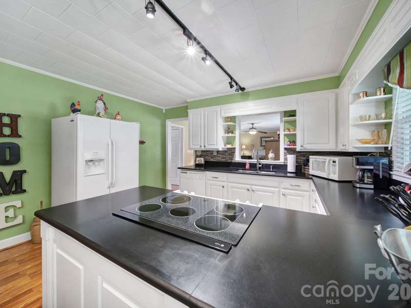 215 Stevens Street, Kershaw, SC 29067.  MLS# CAR4392816, YatesRealty ID 33975. 