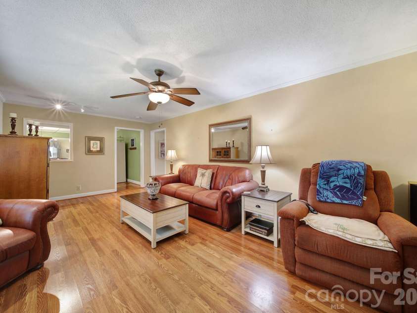 215 Stevens Street, Kershaw, SC 29067.  MLS# CAR4392816, YatesRealty ID 33975. 