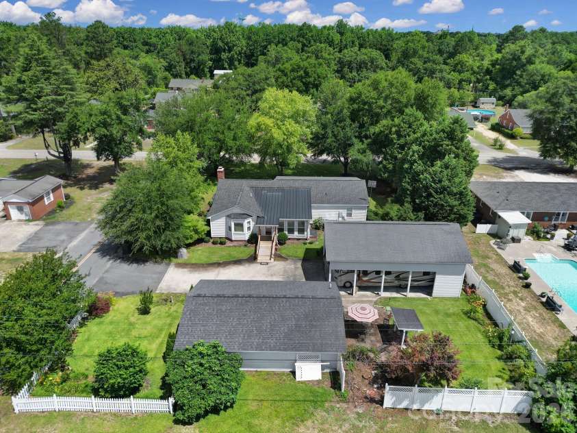 215 Stevens Street, Kershaw, SC 29067.  MLS# CAR4392816, YatesRealty ID 33975. 
