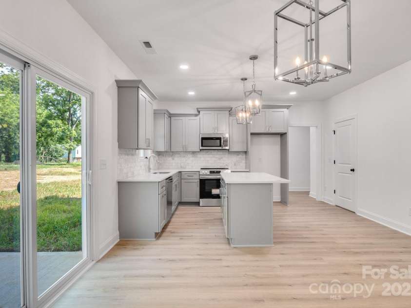 201 Henderson Circle, Harrisburg, NC 28075.  MLS# CAR4284809, YatesRealty ID 33976. 