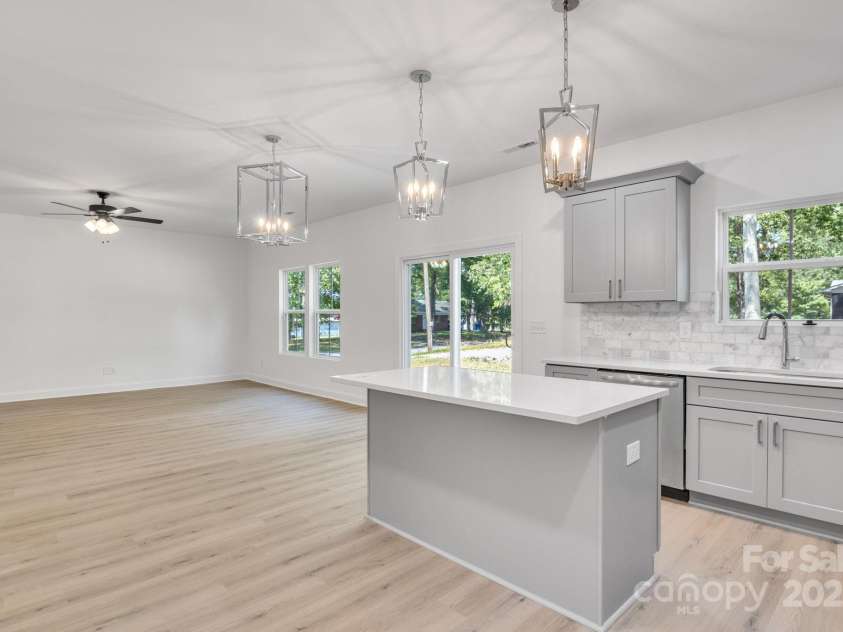 201 Henderson Circle, Harrisburg, NC 28075.  MLS# CAR4284809, YatesRealty ID 33976. 