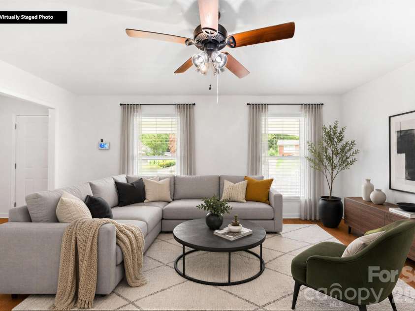 1131 Mt Kisco Drive, Charlotte, NC 28213.  MLS# CAR4398333, YatesRealty ID 33977. 