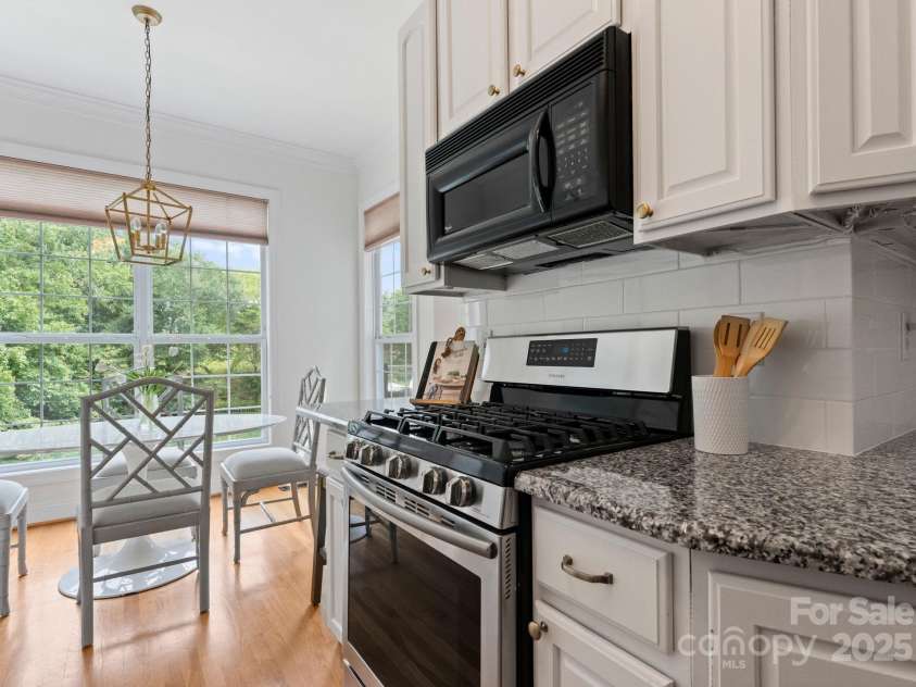 6207 Padget Parrish Court, Charlotte, NC 28270.  MLS# CAR4293490, YatesRealty ID 33977. Kitchen