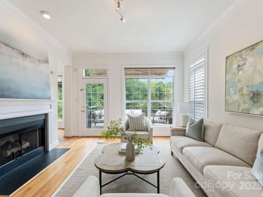 6207 Padget Parrish Court, Charlotte, NC 28270.  MLS# CAR4293490, YatesRealty ID 33977. Living Room