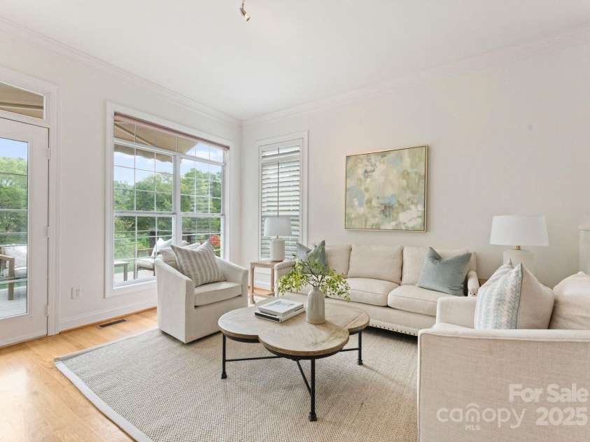 6207 Padget Parrish Court, Charlotte, NC 28270.  MLS# CAR4293490, YatesRealty ID 33977. Living Room