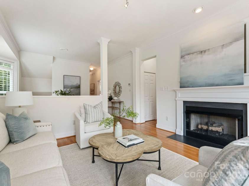 6207 Padget Parrish Court, Charlotte, NC 28270.  MLS# CAR4293490, YatesRealty ID 33977. Living Room