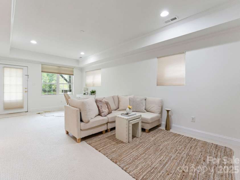 6207 Padget Parrish Court, Charlotte, NC 28270.  MLS# CAR4293490, YatesRealty ID 33977. Lower Level Bonus Room