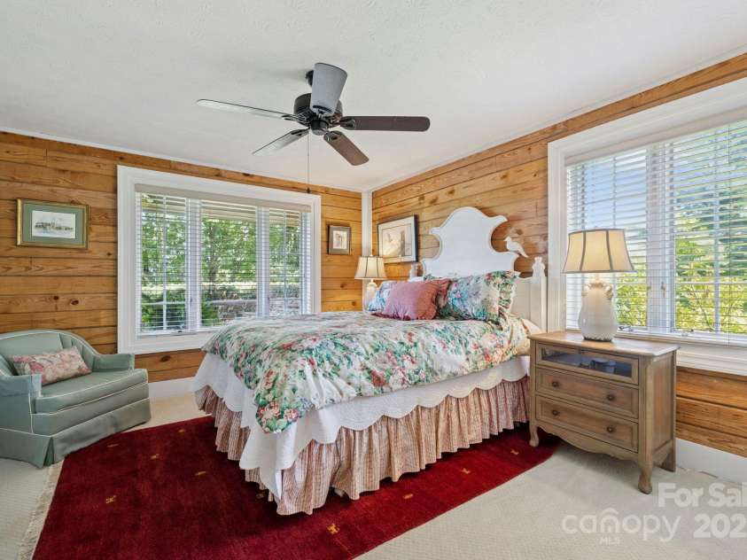 85 Rock Rest Road, Hendersonville, NC 28739.  MLS# CAR4282137, YatesRealty ID 33979. 