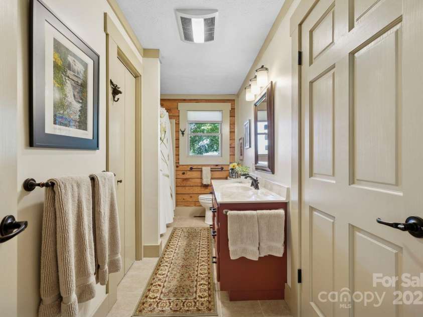 85 Rock Rest Road, Hendersonville, NC 28739.  MLS# CAR4282137, YatesRealty ID 33979. 