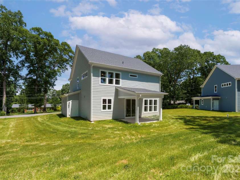 1645 Carolina Circle, Gastonia, NC 28054.  MLS# CAR4288958, YatesRealty ID 3398. 