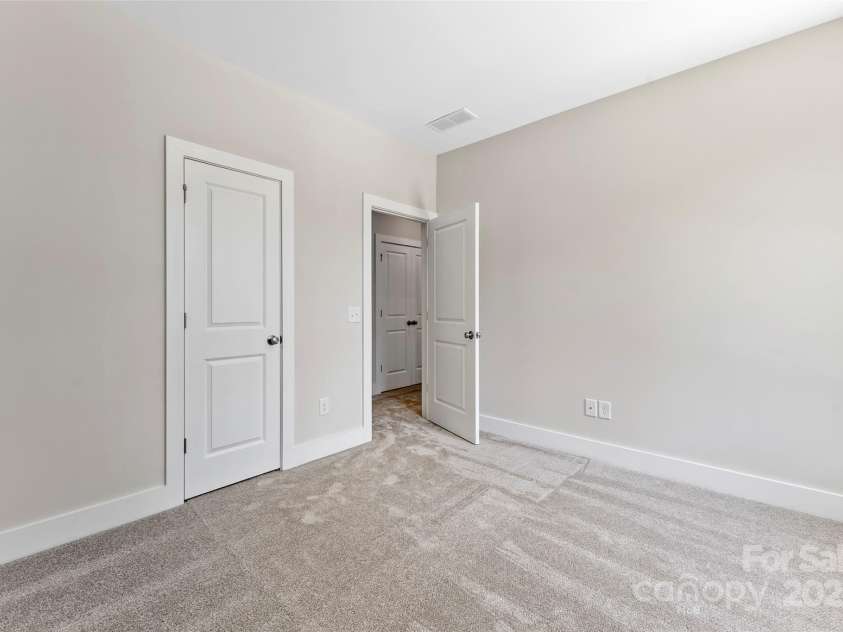 1645 Carolina Circle, Gastonia, NC 28054.  MLS# CAR4288958, YatesRealty ID 3398. Bonus Room