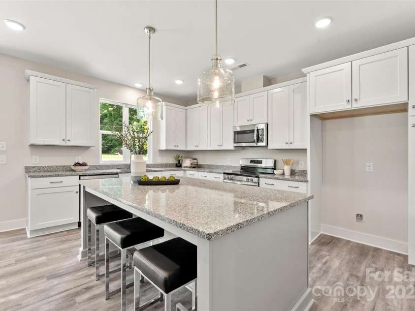 1645 Carolina Circle, Gastonia, NC 28054.  MLS# CAR4288958, YatesRealty ID 3398. Kitchen w/Island