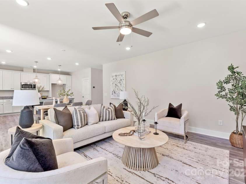 1645 Carolina Circle, Gastonia, NC 28054.  MLS# CAR4288958, YatesRealty ID 3398. Living Room