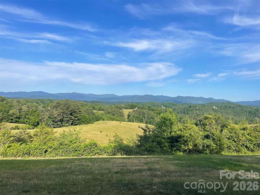 1091 WINDSWEPT RIDGE Road, Marshall, NC 28753.  MLS# CAR4393811, YatesRealty ID 33980. 