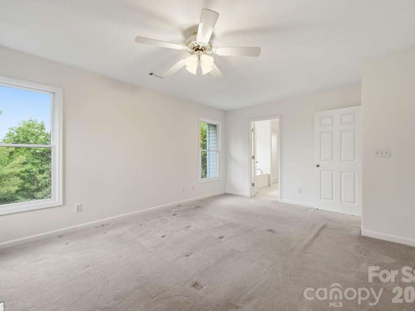1091 WINDSWEPT RIDGE Road, Marshall, NC 28753.  MLS# CAR4393811, YatesRealty ID 33980. BR #1-Primary