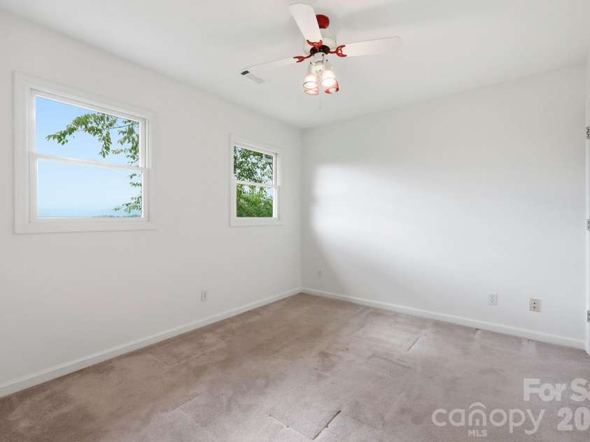 1091 WINDSWEPT RIDGE Road, Marshall, NC 28753.  MLS# CAR4393811, YatesRealty ID 33980. BR #3
