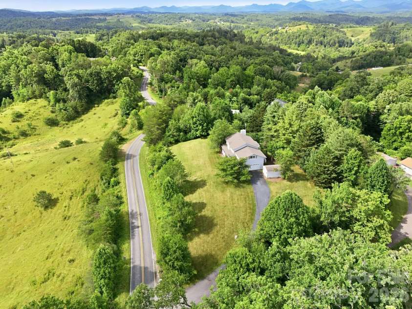 1091 WINDSWEPT RIDGE Road, Marshall, NC 28753.  MLS# CAR4393811, YatesRealty ID 33980. Windswept Ridge Rd to the front