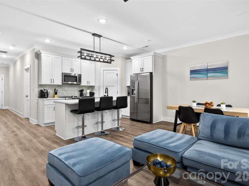 1935 St Mark Street, Charlotte, NC 28216.  MLS# CAR4391374, YatesRealty ID 33981. 