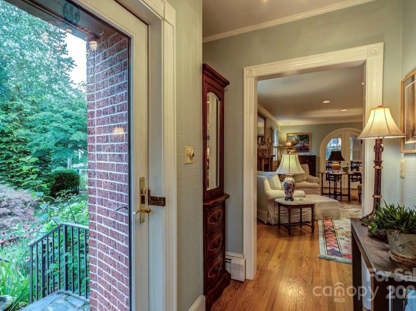 216 Cherry Drive, Boone, NC 28607.  MLS# CAR4290001, YatesRealty ID 33983. 