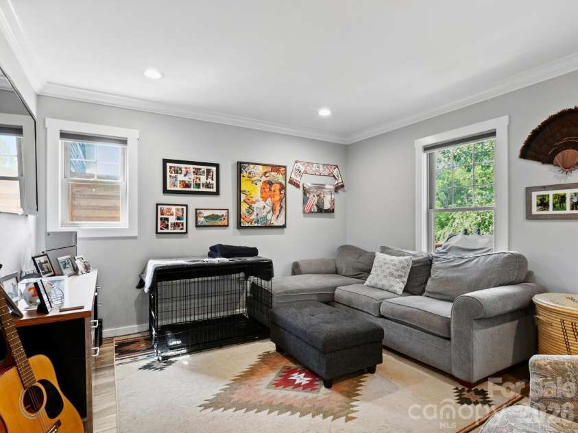 44 Old County Home Road, Asheville, NC 28806.  MLS# CAR4395353, YatesRealty ID 33983. 