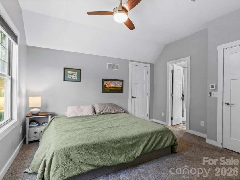 44 Old County Home Road, Asheville, NC 28806.  MLS# CAR4395353, YatesRealty ID 33983. 