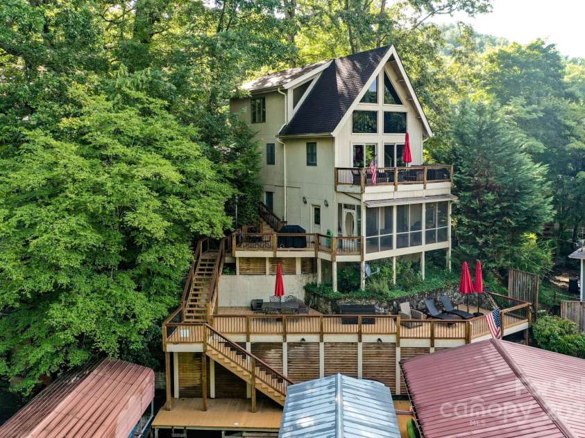 130 Edwards Point, Lake Lure, NC 28746.  MLS# CAR4292102, YatesRealty ID 33985. 