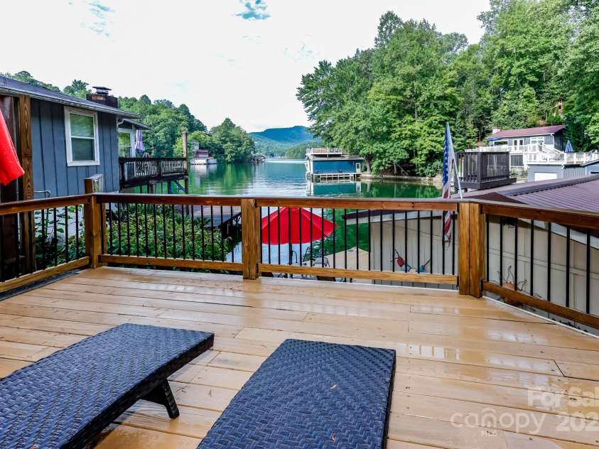 130 Edwards Point, Lake Lure, NC 28746.  MLS# CAR4292102, YatesRealty ID 33985. 