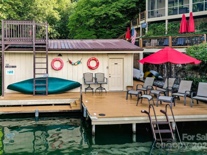 130 Edwards Point, Lake Lure, NC 28746.  MLS# CAR4292102, YatesRealty ID 33985. 
