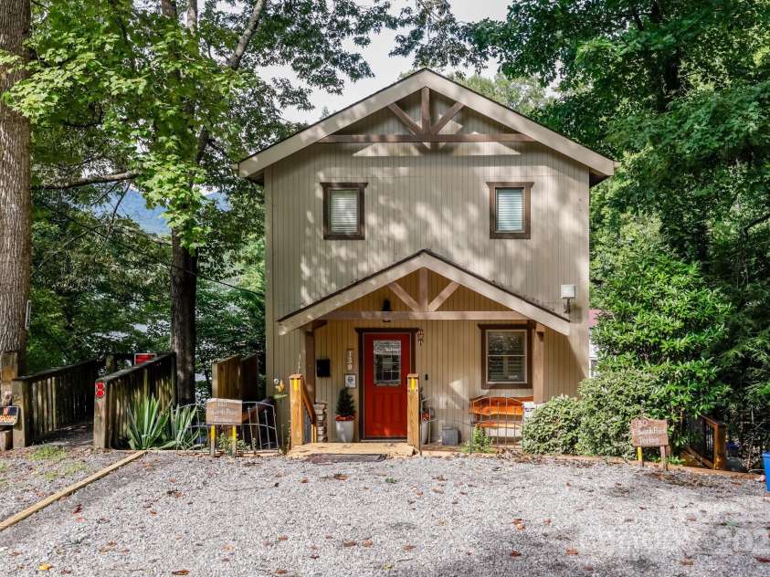 130 Edwards Point, Lake Lure, NC 28746.  MLS# CAR4292102, YatesRealty ID 33985. 