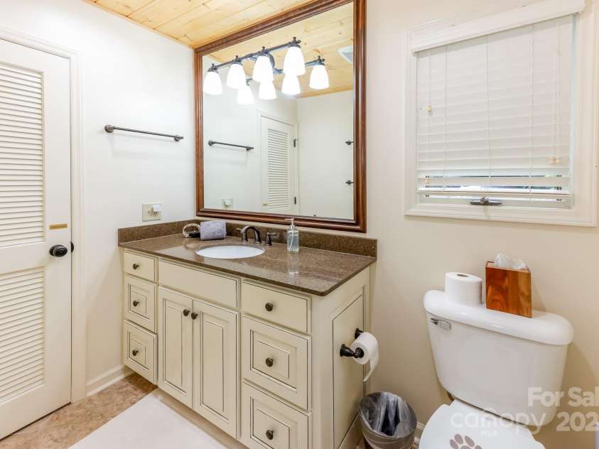 130 Edwards Point, Lake Lure, NC 28746.  MLS# CAR4292102, YatesRealty ID 33985. 