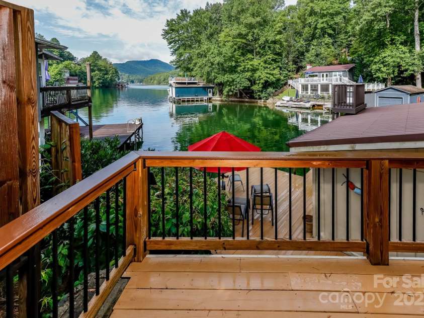 130 Edwards Point, Lake Lure, NC 28746.  MLS# CAR4292102, YatesRealty ID 33985. 