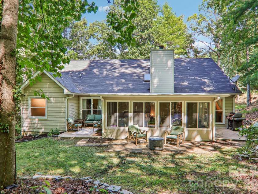 401 Heather Marie Drive, Hendersonville, NC 28792.  MLS# CAR4398616, YatesRealty ID 33985. 