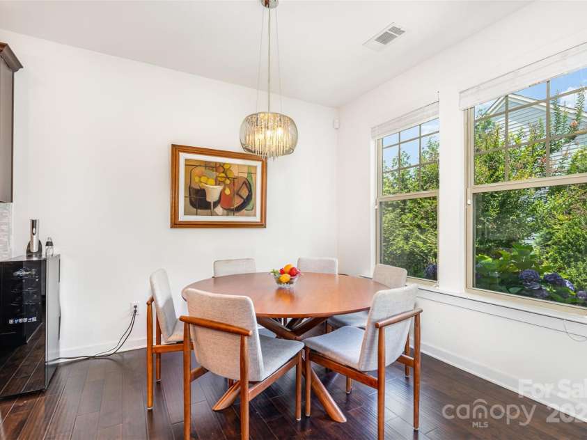 11225 Black Brant Lane, Charlotte, NC 28278.  MLS# CAR4274250, YatesRealty ID 33986. Dinning Area