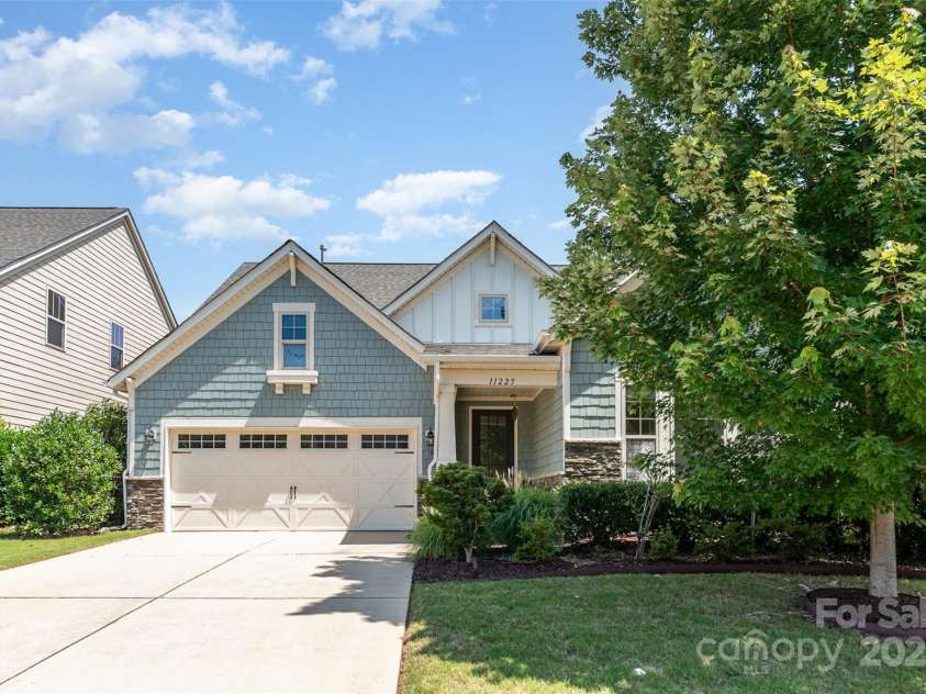 11225 Black Brant Lane, Charlotte, NC 28278.  MLS# CAR4274250, YatesRealty ID 33986. Front