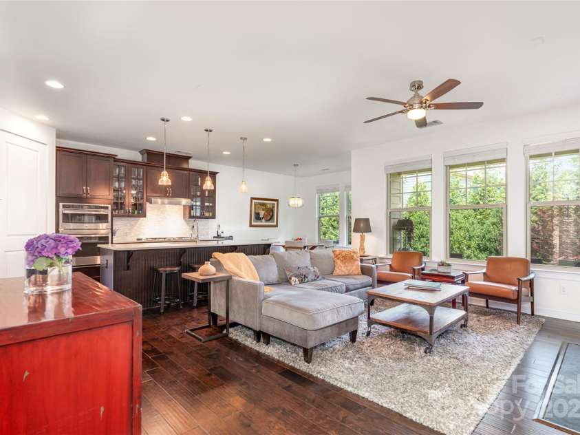11225 Black Brant Lane, Charlotte, NC 28278.  MLS# CAR4274250, YatesRealty ID 33986. Living Room & kitchen