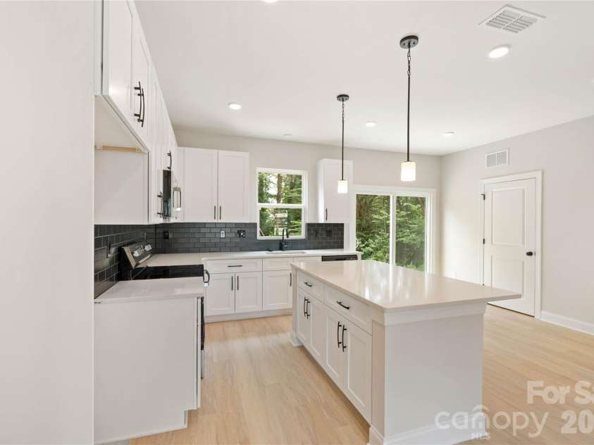 315 Chestnut Street, Stanley, NC 28164.  MLS# CAR4398441, YatesRealty ID 33986. 