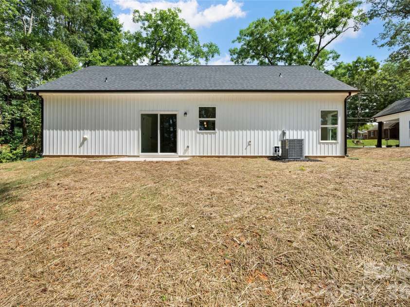 315 Chestnut Street, Stanley, NC 28164.  MLS# CAR4398441, YatesRealty ID 33986. 