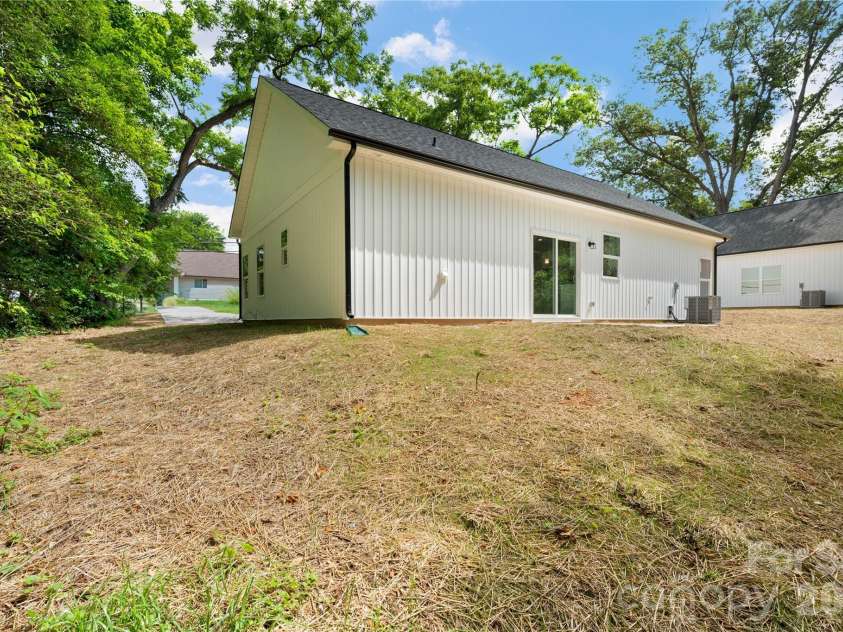 315 Chestnut Street, Stanley, NC 28164.  MLS# CAR4398441, YatesRealty ID 33986. 
