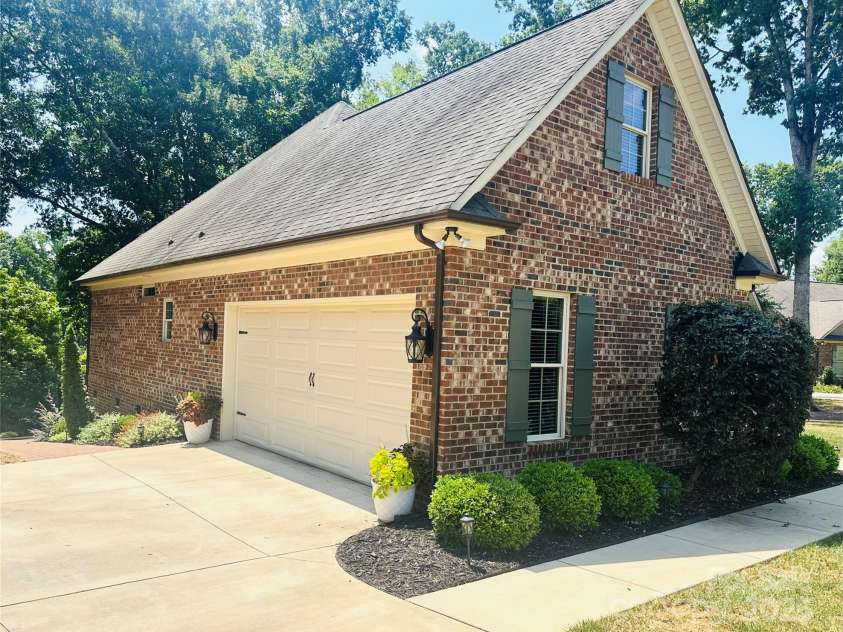 4122 Waterway Drive, Monroe, NC 28110.  MLS# CAR4279760, YatesRealty ID 33987. 