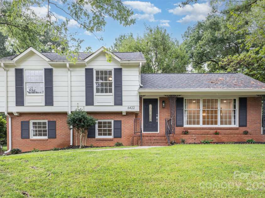 6422 Idlebrook Drive, Charlotte, NC 28212.  MLS# CAR4286171, YatesRealty ID 33989. 