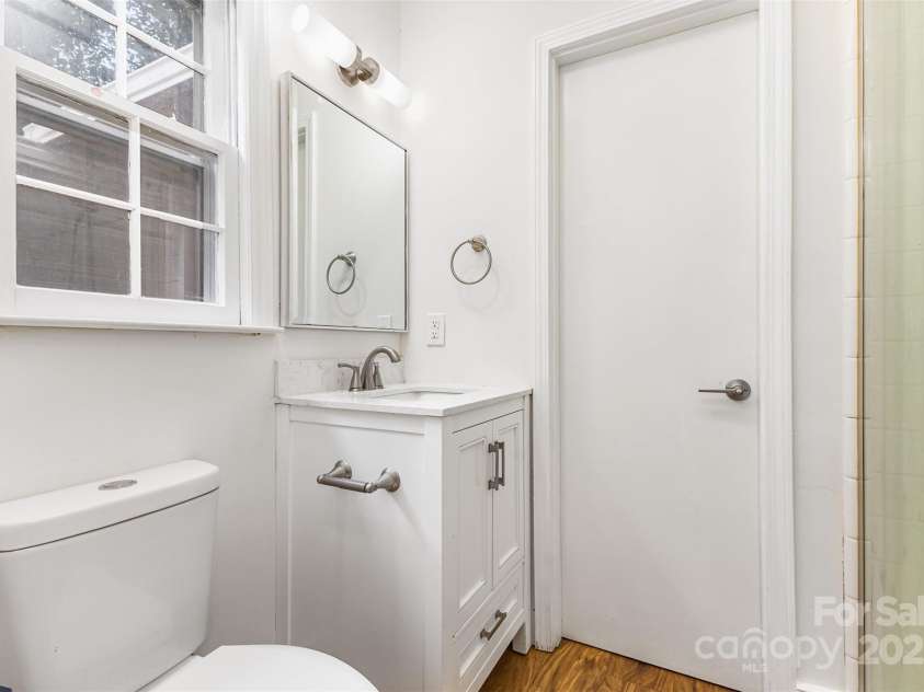 6422 Idlebrook Drive, Charlotte, NC 28212.  MLS# CAR4286171, YatesRealty ID 33989. 