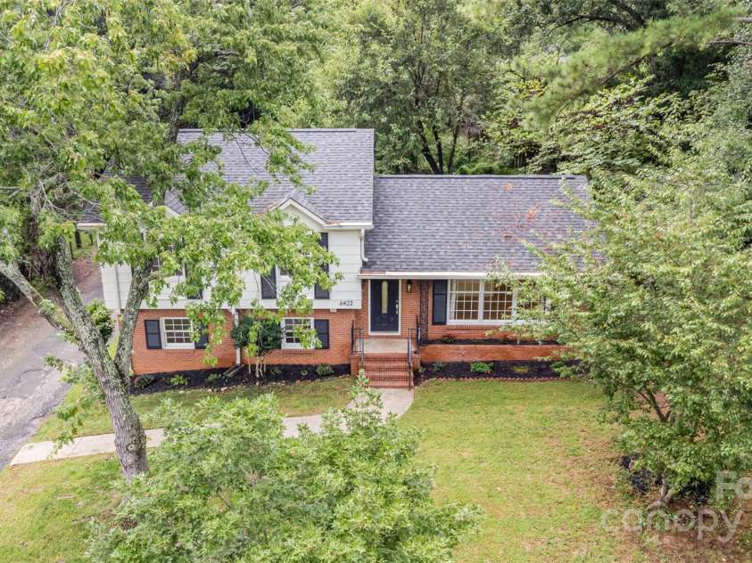 6422 Idlebrook Drive, Charlotte, NC 28212.  MLS# CAR4286171, YatesRealty ID 33989. 
