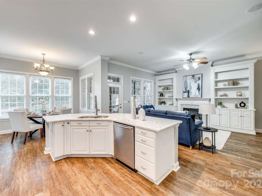 2113 Woodbend Trail, Tega Cay, SC 29708.  MLS# CAR4215622, YatesRealty ID 3399. 