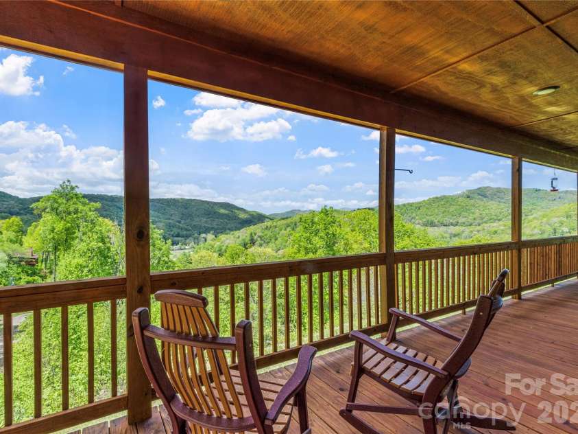 370 Appaloosa Trail, Burnsville, NC 28714.  MLS# CAR4293891, YatesRealty ID 3399. 