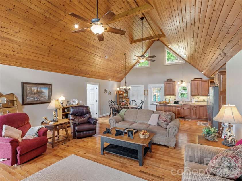 370 Appaloosa Trail, Burnsville, NC 28714.  MLS# CAR4293891, YatesRealty ID 3399. 