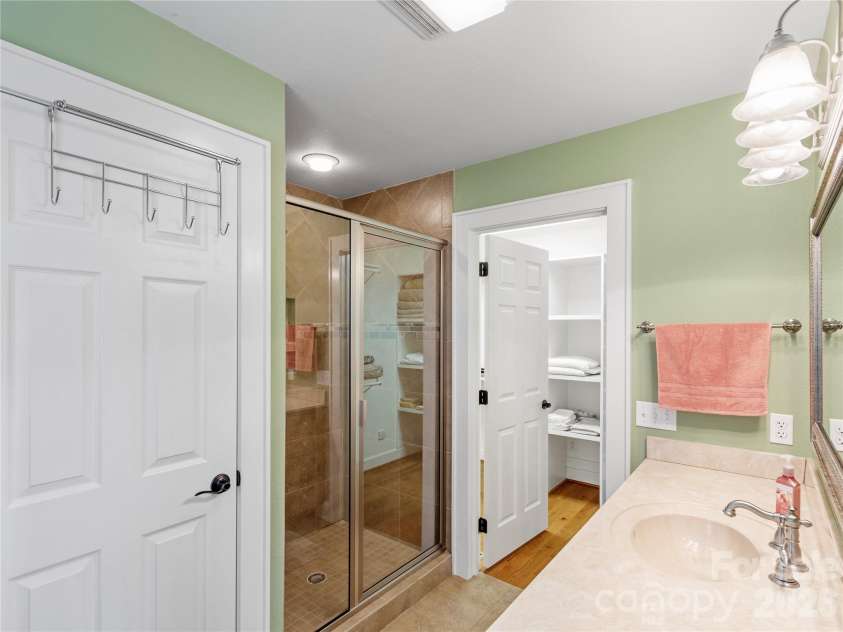 370 Appaloosa Trail, Burnsville, NC 28714.  MLS# CAR4293891, YatesRealty ID 3399. 