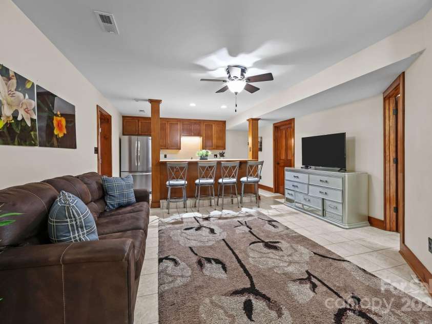 901 Sunset Pointe Drive, Salisbury, NC 28146.  MLS# CAR4294765, YatesRealty ID 33990. 