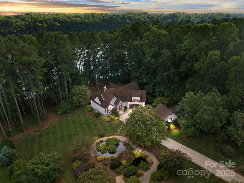 901 Sunset Pointe Drive, Salisbury, NC 28146.  MLS# CAR4294765, YatesRealty ID 33990. 